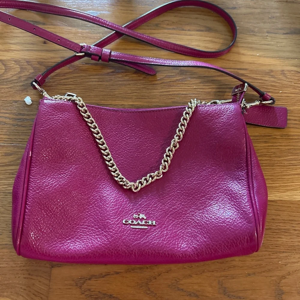 Coach hot pink bag with gold chain - Picture 1 of 3